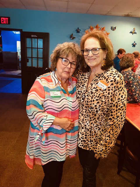 Linda Gothia & Lana Oliver